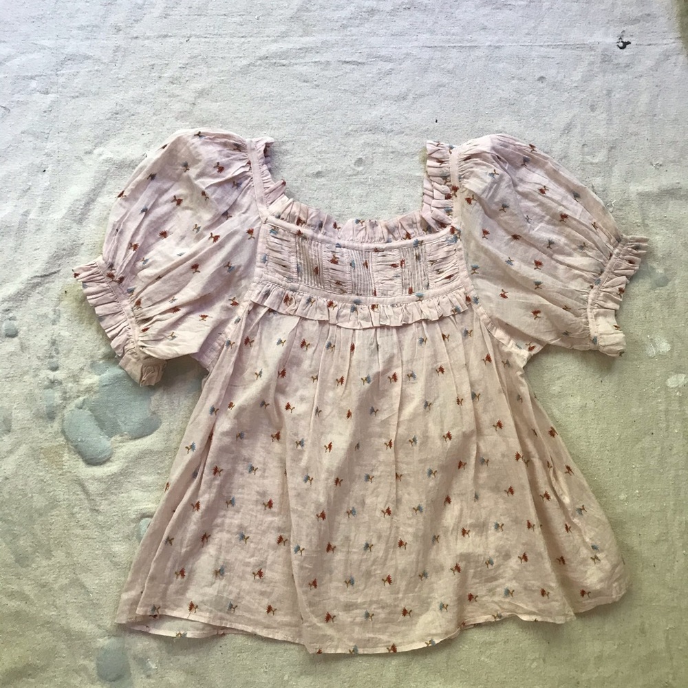 Doen puff sleeve top